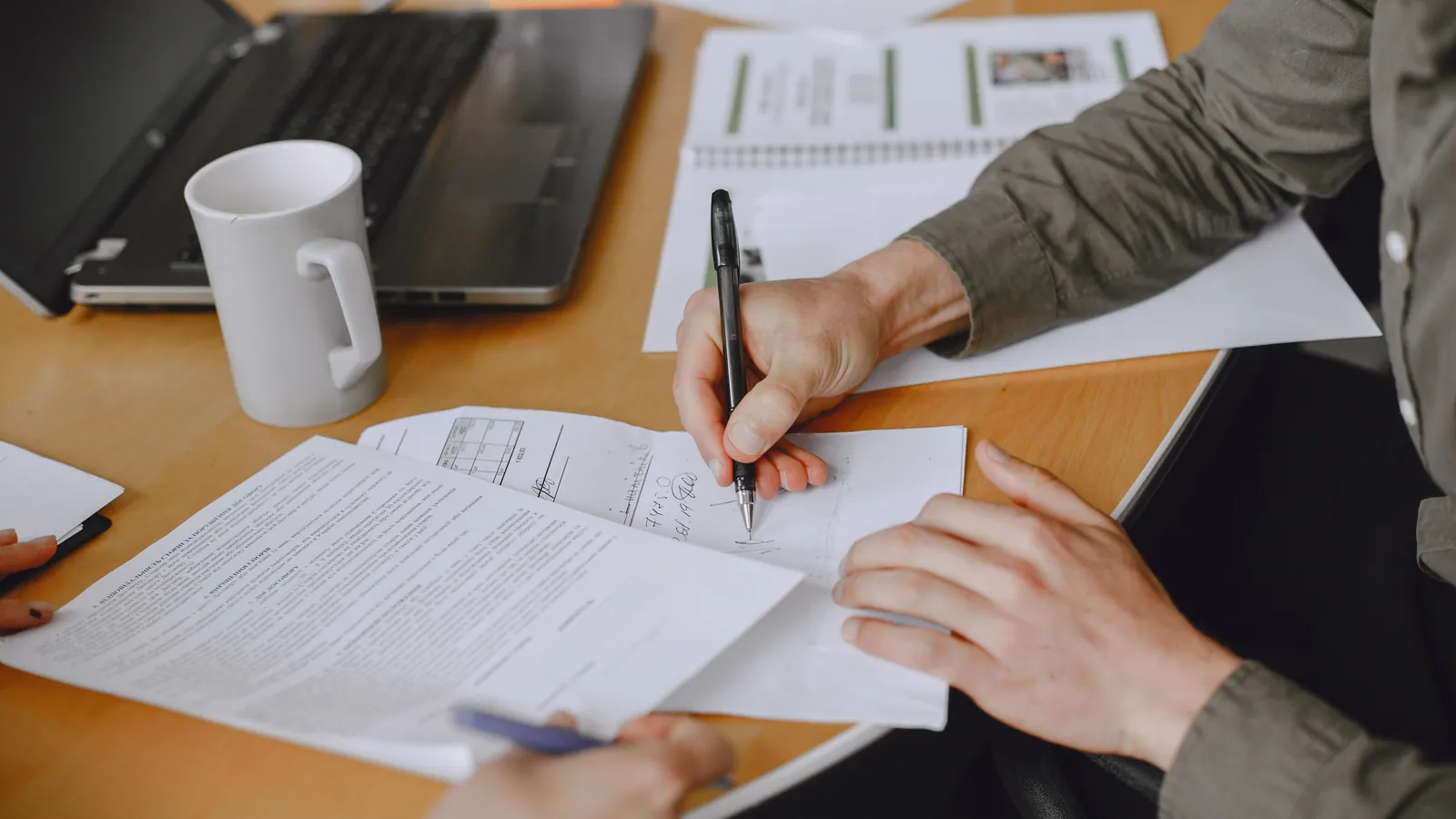 Promesa de compraventa: qué es, qué debe decir y cómo protegerte